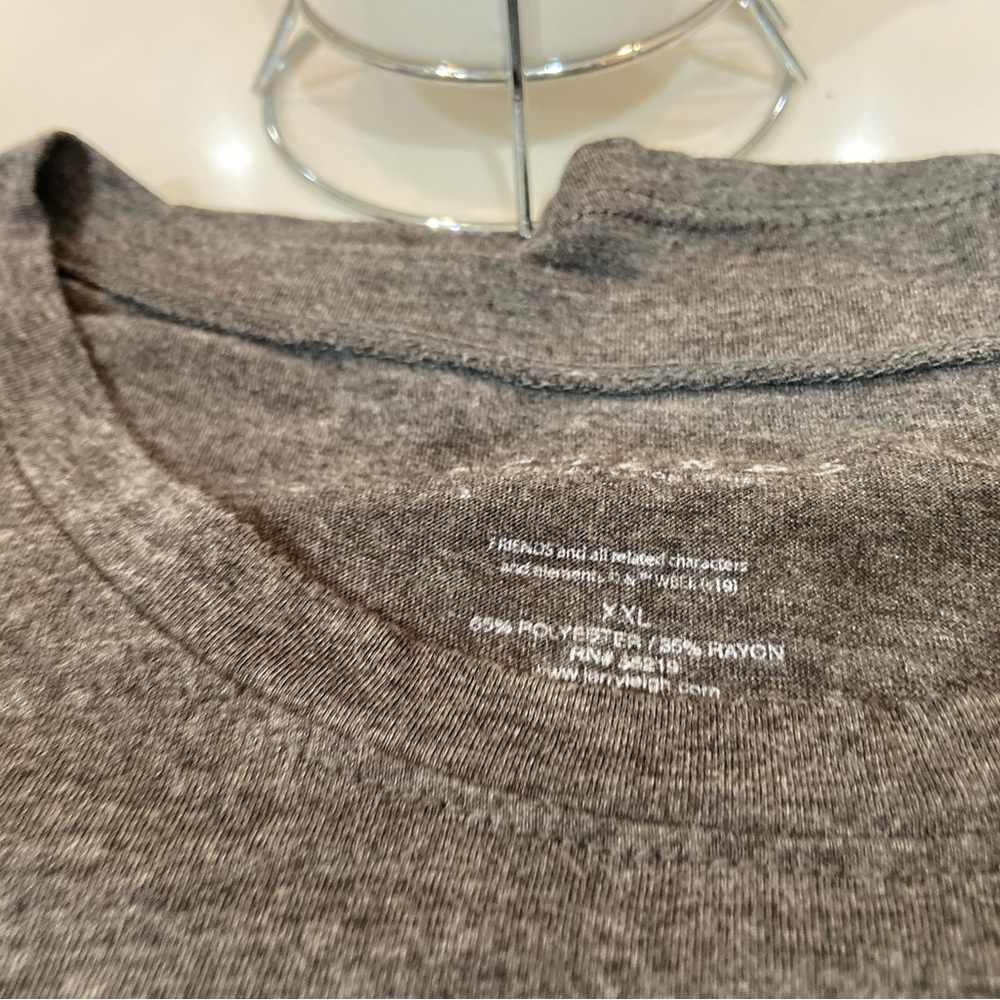 "Friends" Stackable Ceramic Mug 4 Pack and Friends XXL women’s shirt combo - Picture 4 of 11